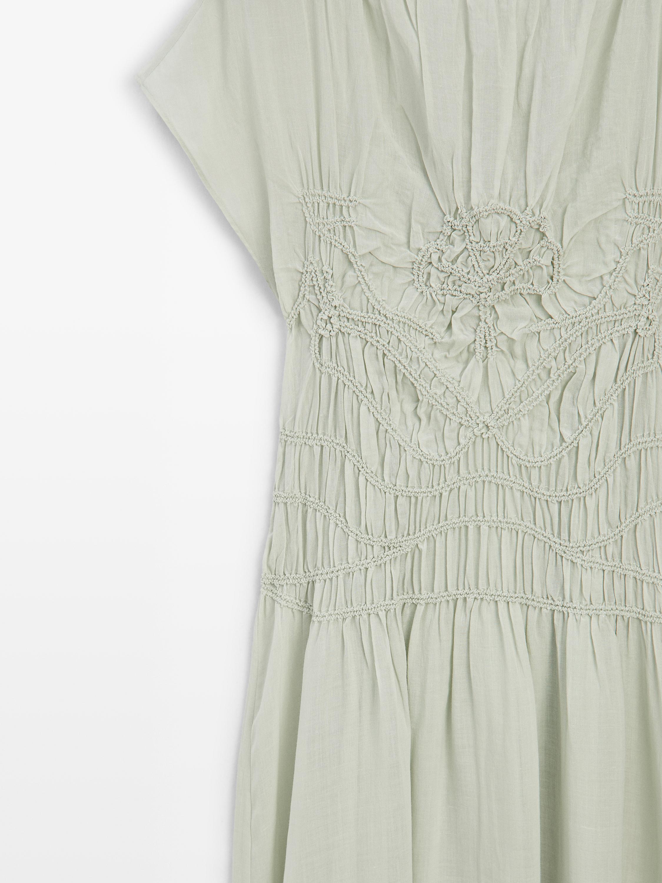 Robe longue fluide avec broderies